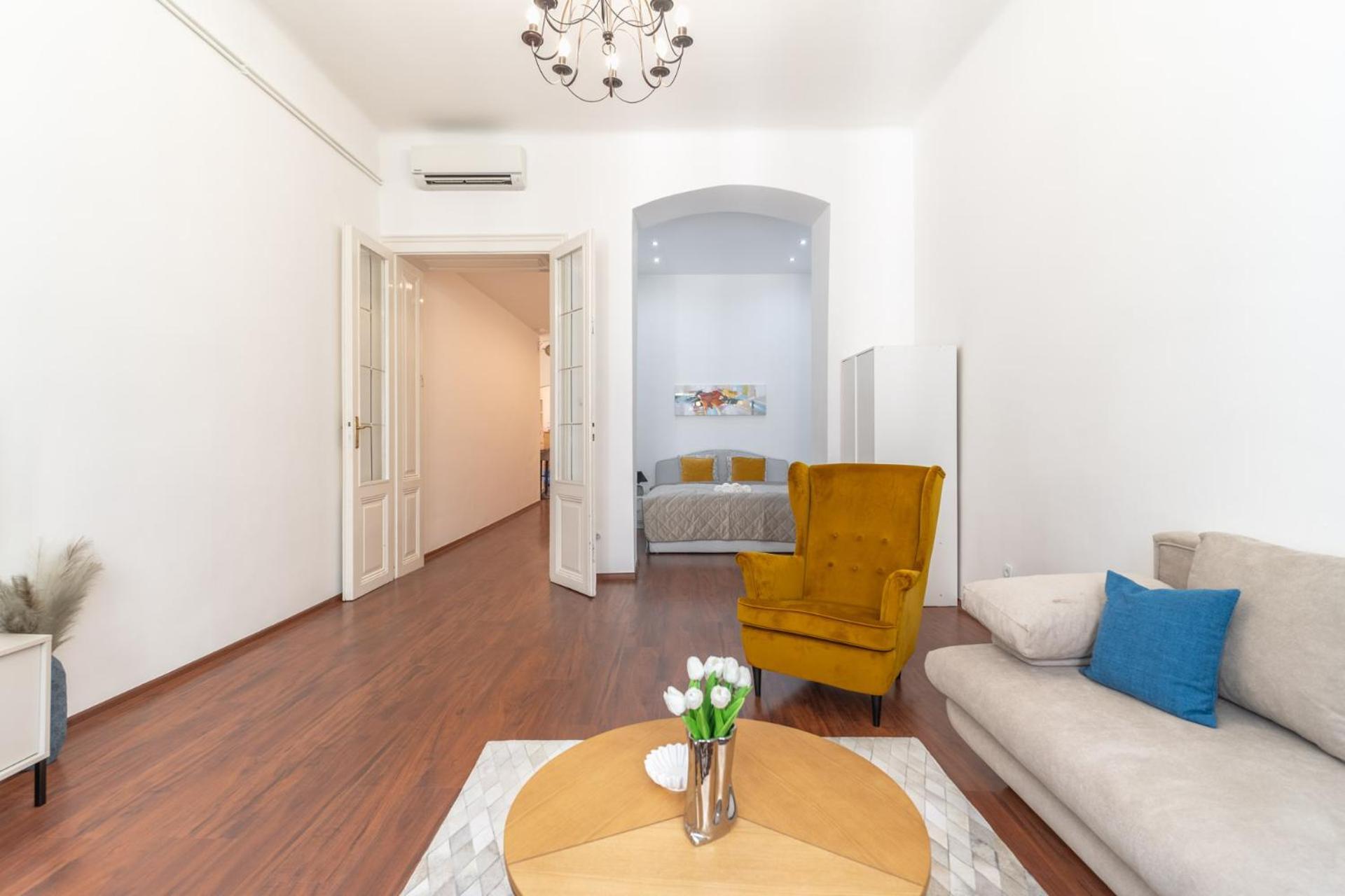 Deluxe And Cozy City Center Suite For 8Ppl Βουδαπέστη Εξωτερικό φωτογραφία