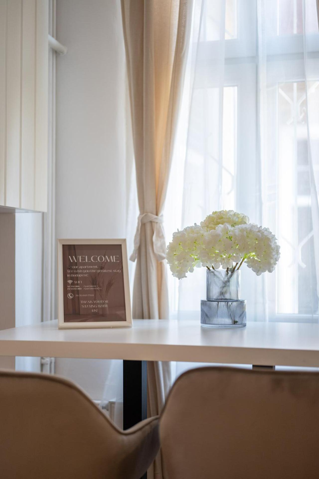Deluxe And Cozy City Center Suite For 8Ppl Βουδαπέστη Εξωτερικό φωτογραφία
